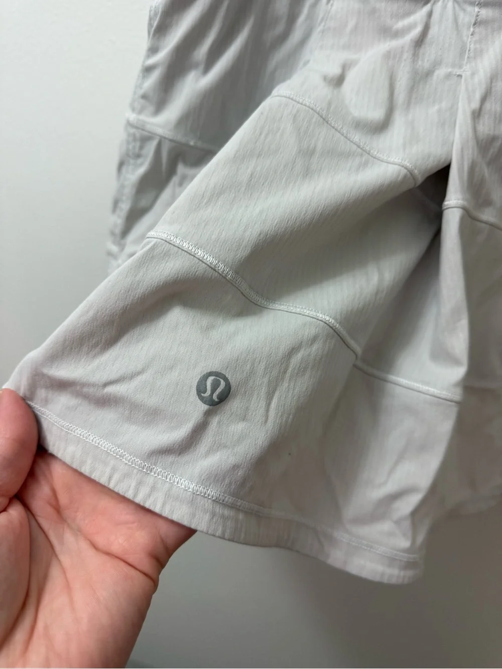 Lululemon White Pace Rival size 10 Skirt